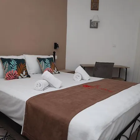 Molon Lave Néa Róda