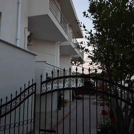 Molon Lave Néa Róda